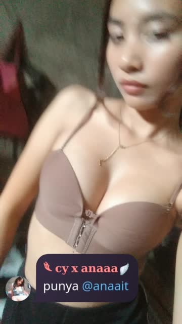 Live Show Talent Anaait pamer body di villa kualitas jernih