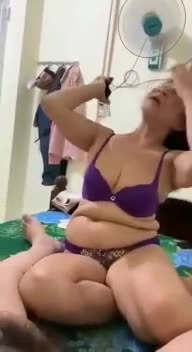 Bokep Tante Indo – STW Apem Tembem buka baju di hotel