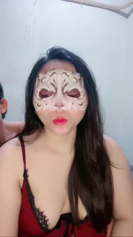 Bokep Indo Bby Navita. Sii Cantik dan cowok buluk kesayangannya. Tukerin beras aja dah cowok lu kak kumel amat dah