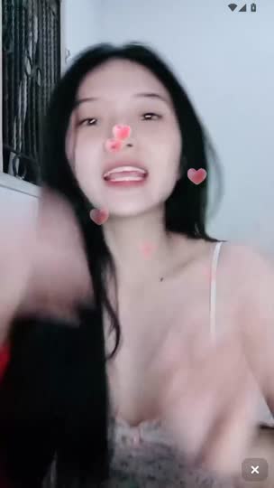 Bokep Indo Cindy Nayla buka baju di toilet umum
