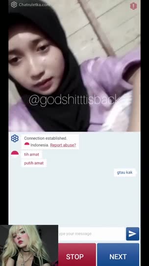 Bokep Indo Sri dewi ningsi ome striptis di toilet umum no sensor full