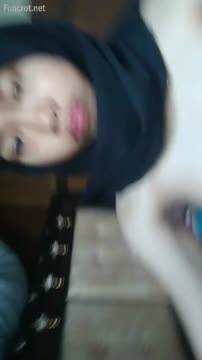Jilbab mainin boba imut pamer body di indekos durasi panjang