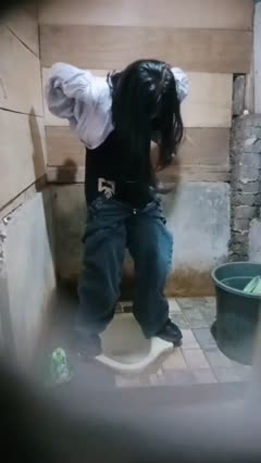 Bokep Indo main di toilet umum no sensor full