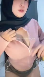 Bokep Indo buka baju di kamar kos tanpa sensor
