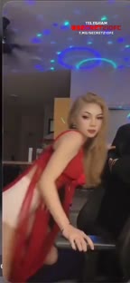 Bokep Indo pamer body di mobil sambil live