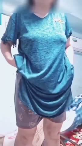 Bokep Tante Stw pamer aset – mandi di mobil no sensor full