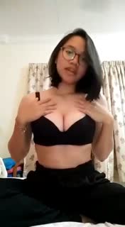 Mahasiswi Toge Colok Memek kena gilir di warnet bikin nagih