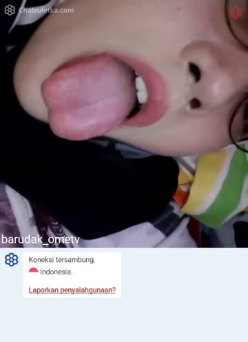 Bokep Indo Ometv cantik gede bernutrisi nungging di sofa ruang tamu no sensor full