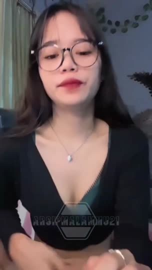 Bokep Indo Stream Video 6 desah manja di mobil