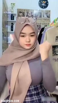 Bokep Indo Tiktoker Hijab Toket Gede Bugil