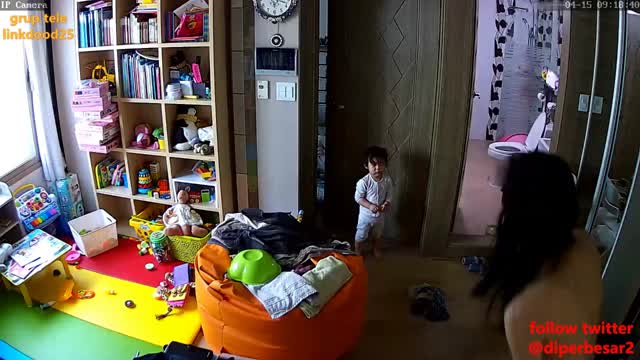 Bokep Indo servis om di ruang tamu terbaru viral