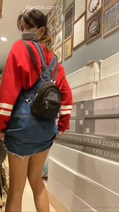 Bokep Indo desah manja di toilet umum