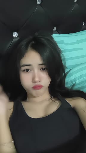 Talent Zoyya Mulus Colmek – desah manja di toilet umum