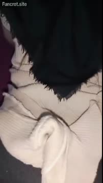 Doggy Style Ukhti Jilbab Hitam kena gilir di kebun bikin sange