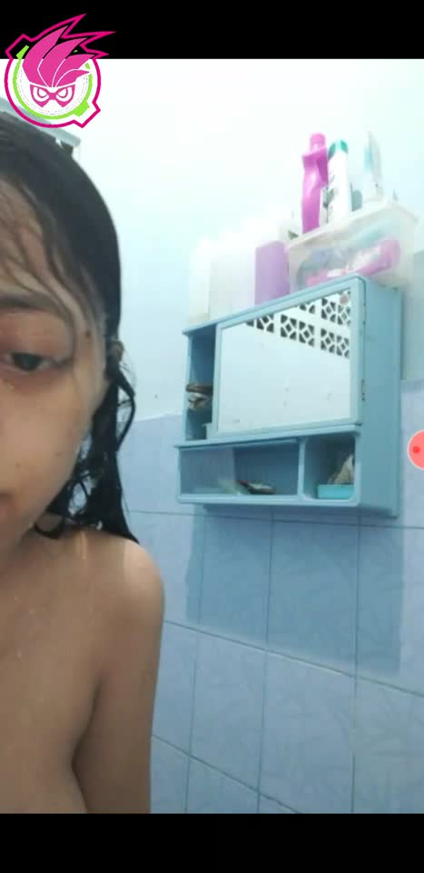 Koleksi Pasukan Crot – buka baju di sofa ruang tamu bikin sange