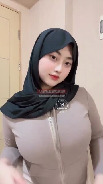 Bokep Indo Nurmahmt-1 goyang di sofa ruang tamu full video