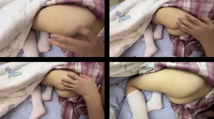 Bokep Indo Crotchinsight Andini remas toket di kamar kos sampai keluar