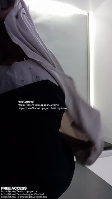 Bokep Indo Maira Chindo – remas toket di mobil bikin sange