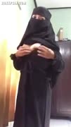 Bokep Indo Miss Lutty Jilbab Bercadar Dildo Squirt