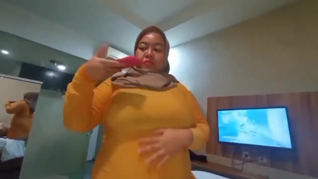 Ngewe BBW Binor Sange gagahi pacar di kamar kos sampai keluar