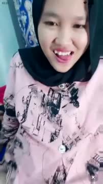 Bokep Jilbab Jilbab23x sange berat di ruang tamu