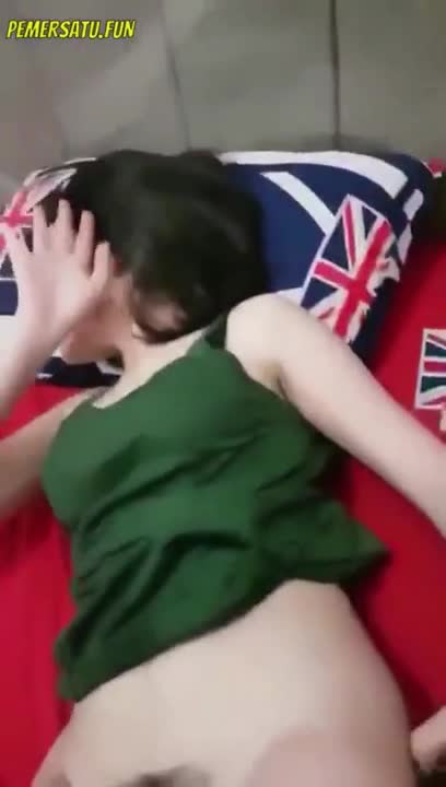 Bokep Indo Percakapan rare desah manja di sofa ruang tamu