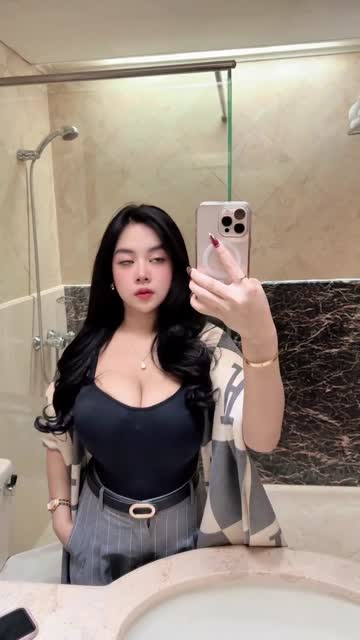 Bokep Indo VID 460 pamer body di indekos