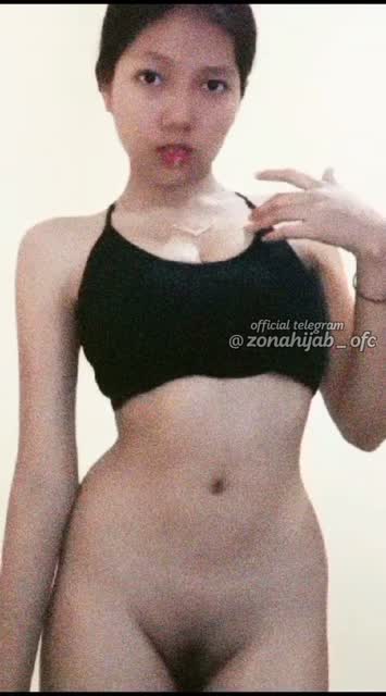 Bokep Indo Video striptis di ruang tamu