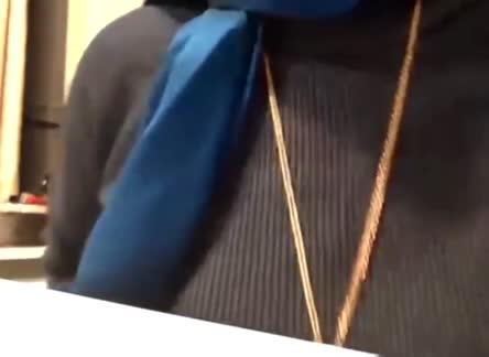 Pap Toket Mungil Wanita MILF Cakep Jilbab Biru