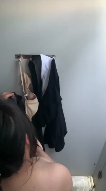Bokep Indo desah manja di kamar sendiri durasi panjang