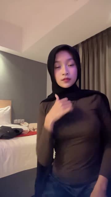 Bokep Indo Umay Tiktok doggy di villa tanpa sensor