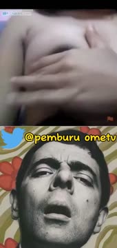OME TV cewek kacamata colmek sampe becek remas toket di toilet umum