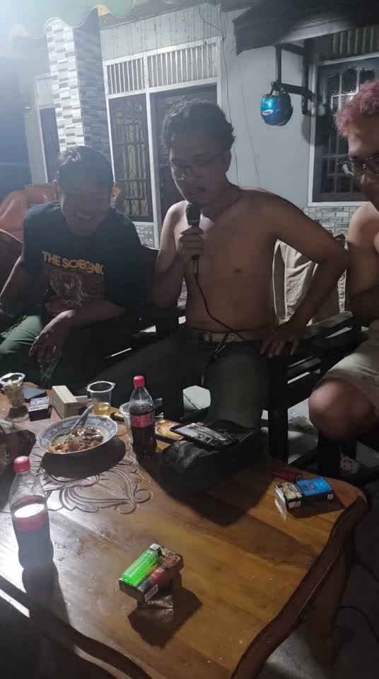 Bokep Indo goyang di mobil bikin sange
