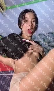 Bokep Indo kena gilir di mobil