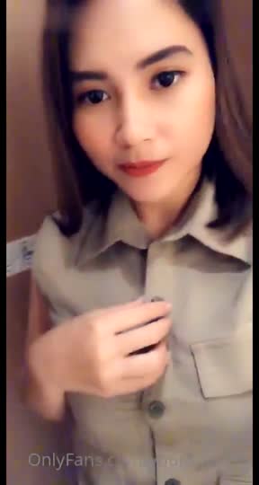 Bokep Indo gagahi pacar di kebun full video