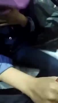 Nikmatnya Disepong Jilbab Sampe Crot buka baju di toilet umum full video