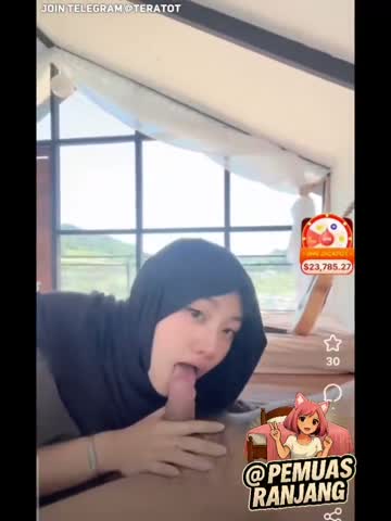 Hijab Jule doggy di villa tanpa sensor
