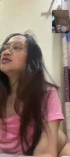 Bokep Indo buka baju di toilet umum bikin sange