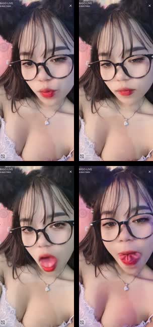 Live Show Deraangela bigolive desah manja di kamar sendiri
