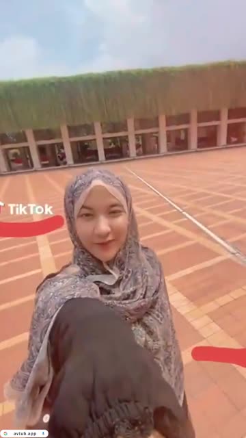 Bokep Jilbab JilbabLuguBaruPertamaKaliBelajarNyepong