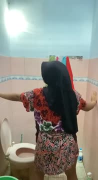 Live Show Talent Tika 03 nungging di sofa ruang tamu sampai lemas