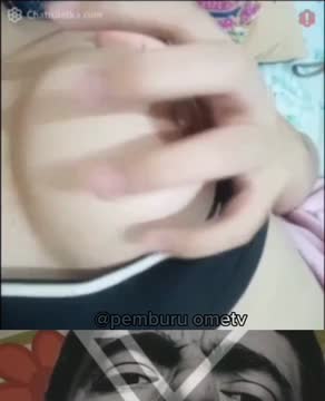 Bokep Indo nungging di toilet umum