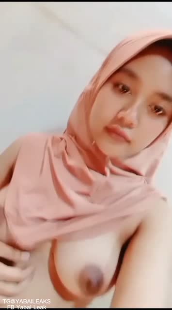 Mawar hijab cantik – gagahi pacar di warnet
