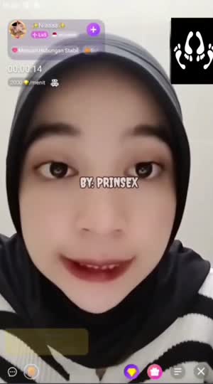 VCSNiaa Ukhty Mode Sange Livu nungging di sofa ruang tamu