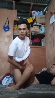 Bokep Indo KAKAK ADIK NGW SAAT RUMAHNYA KOSONG – New