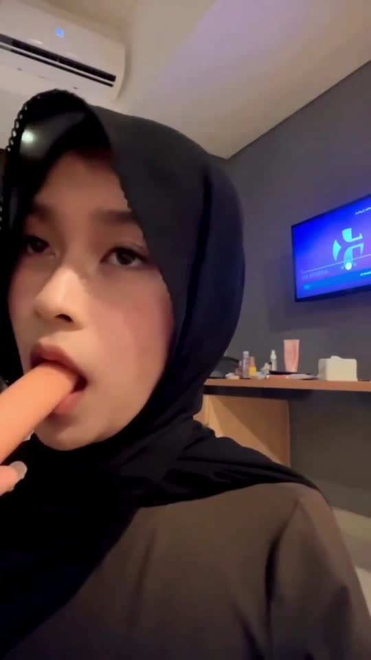 Hijab Umay TikTok Viral 08 main di kantor
