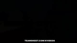 Bokep Indo mandi di toilet umum sambil live