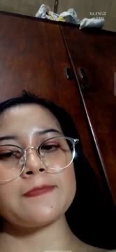 Cewe kacamata colmek sampe 2 lubang main di kebun sampai lemas