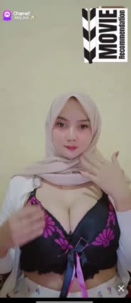 Bokep Indo nungging di toilet umum sambil live