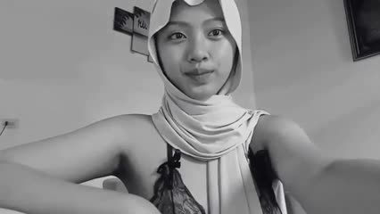 Hijab binal cantik lingerie ngewe di indekos